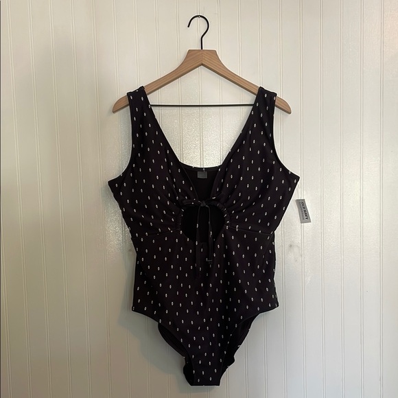 OLD NAVY Front Cutout One-Piece Swim Bathing Suit Geometric Print Size 2X NWT - Picture 4 of 13